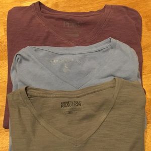 💥Bundle of 3 S/S V Neck Shirts - Size Large💥